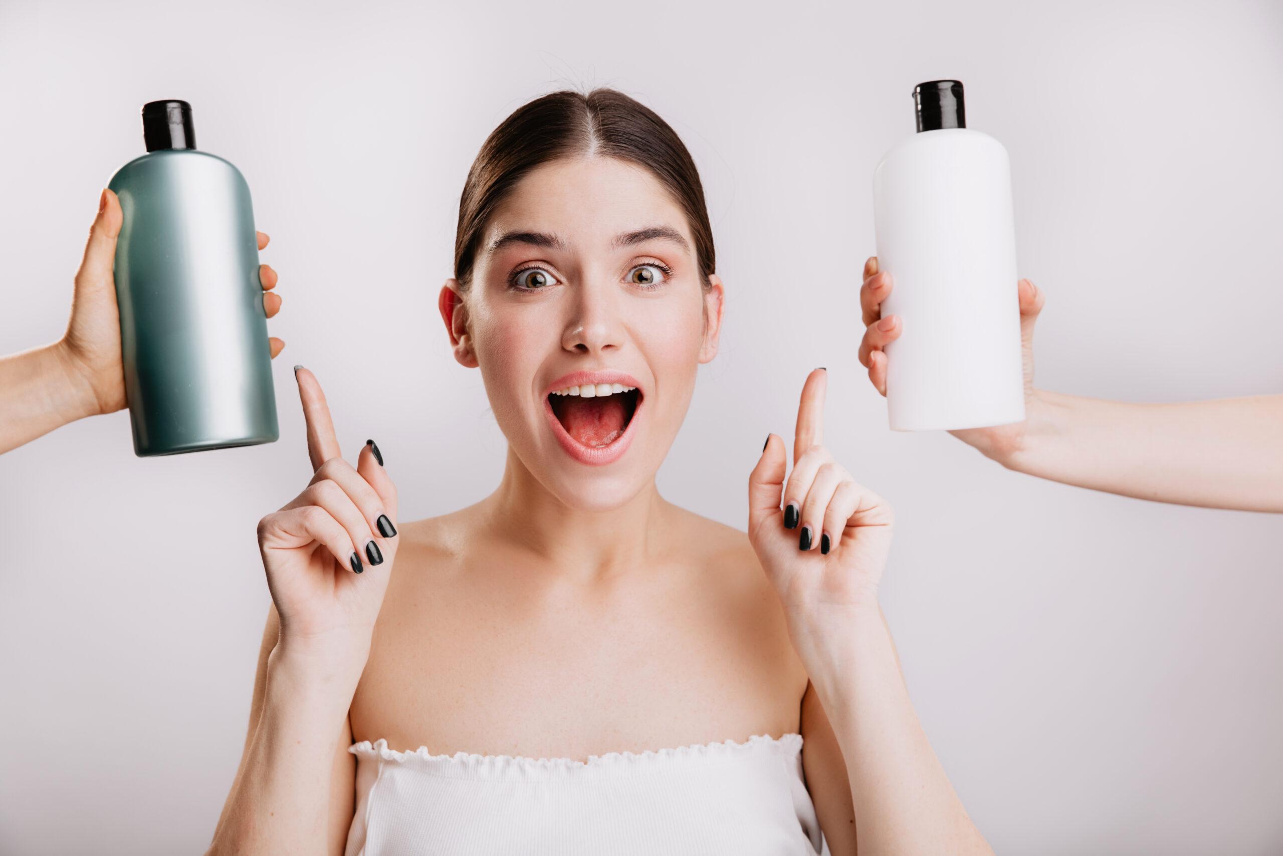 วิธีสระผมแบบแห้งด้วย Dry Shampoo ผมหายมันภายในไม่กี่นาที