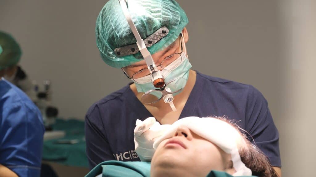 DHI hair transplant performed by a surgeon in Thailand
