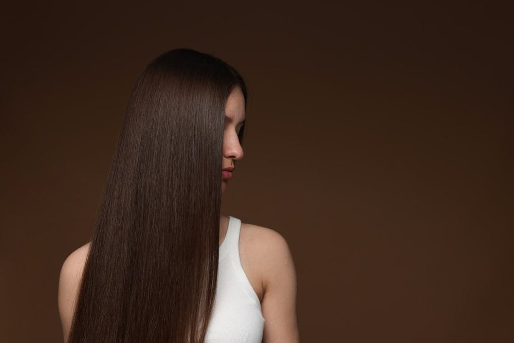 หญิงสาวมีทรงผมหนาเป็นธรรมชาติหลังเข้ารับการปลูกผม Long Hair ณ คลินิกในกรุงเทพฯ 